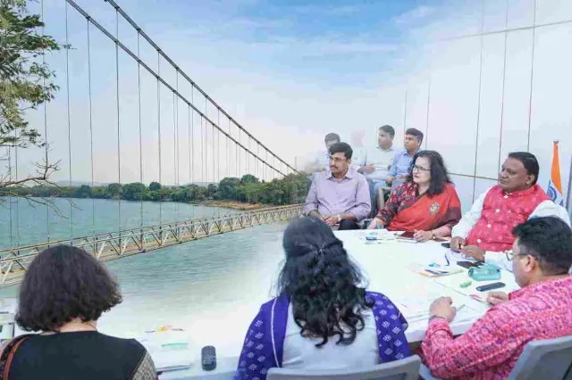 CM Mohan Majhi Orders Development of Cuttack Mahanadi Riverfront as National Tourist Destination
